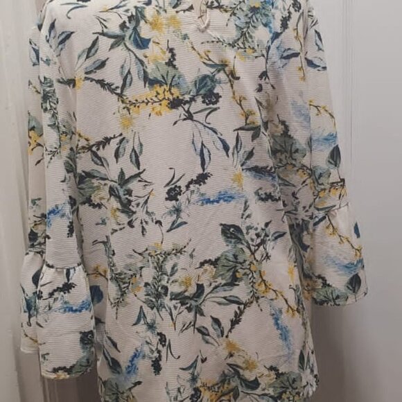 💃Liz Claiborne Floral Top Sleeve For Women. 🌴 - Picture 8 of 8